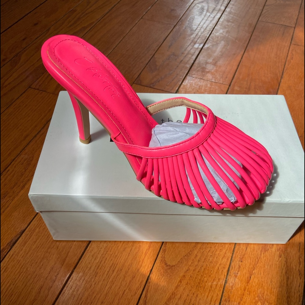 The Ekhator Label Lottie Heels in Neon Pink